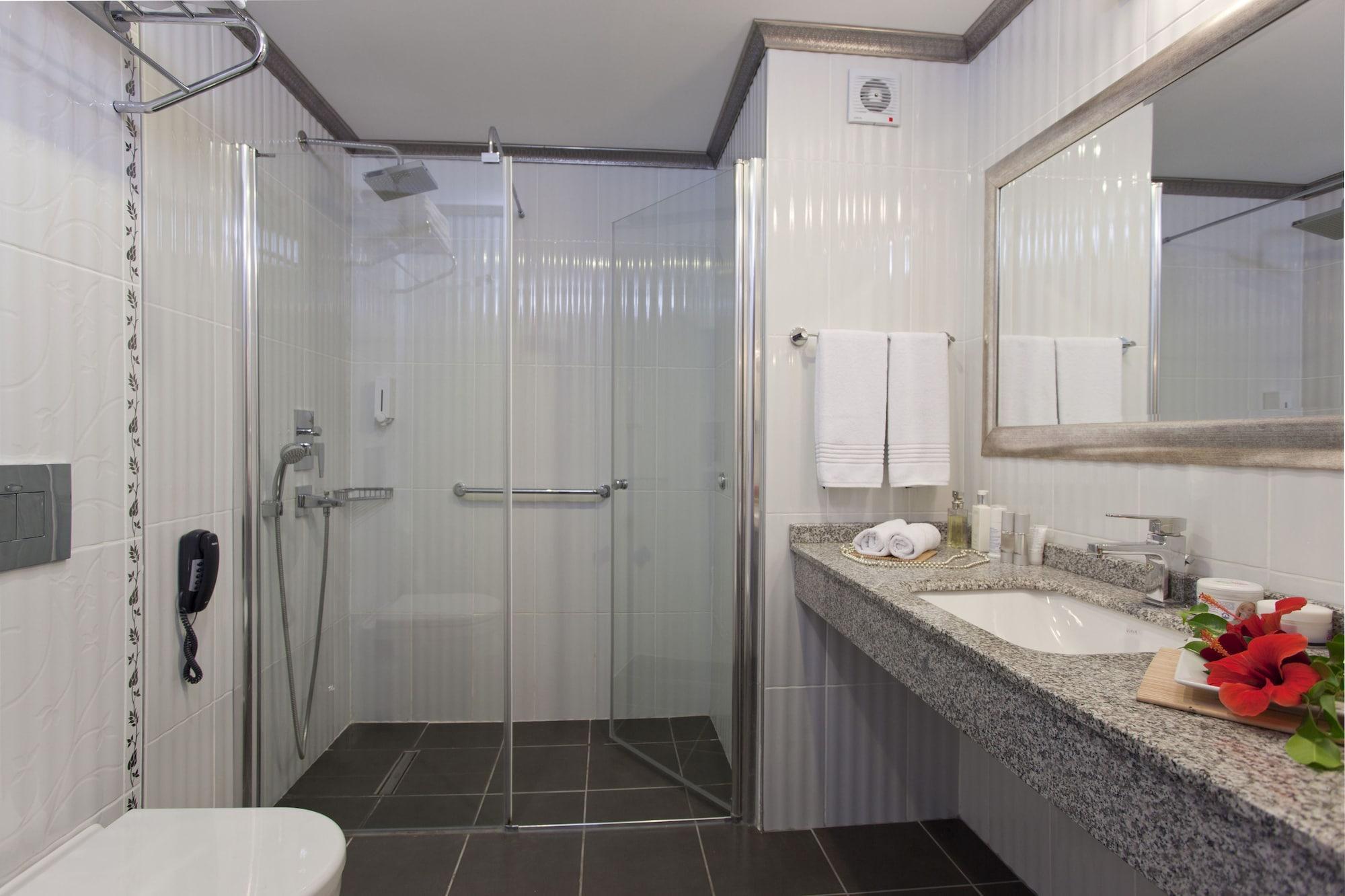 Xperia Grand Bali Hotel (Adults Only) Аланя Екстериор снимка