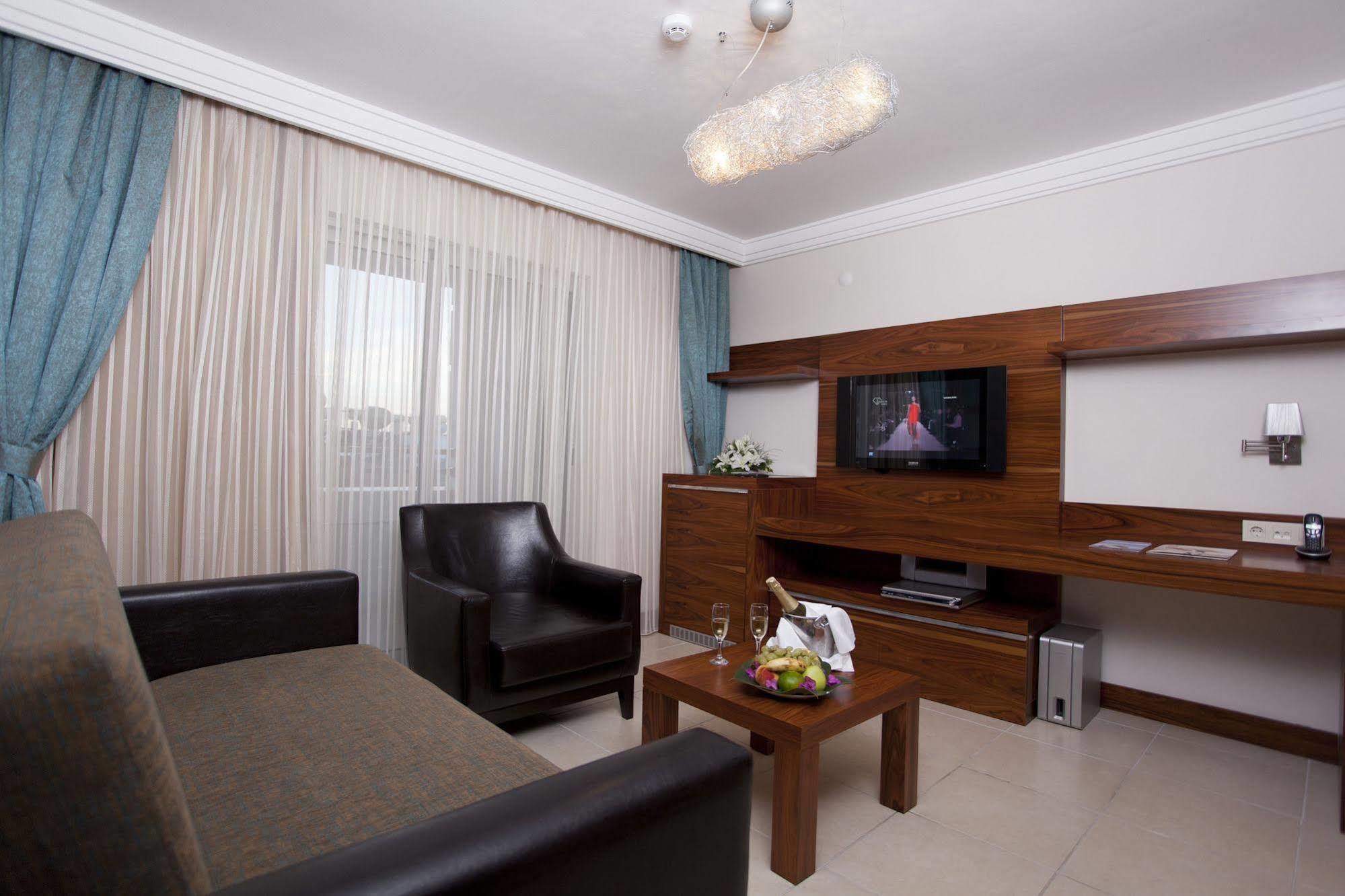 Xperia Grand Bali Hotel (Adults Only) Аланя Екстериор снимка